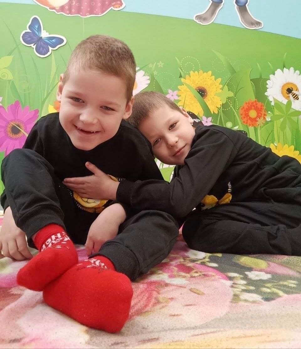 Поможем мальчикам Тимофею и Марку